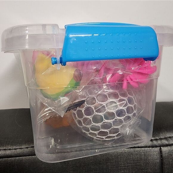 13 Piece Fidget Box, Sensory Toys with Storage Box, ADHD toys, Stress Relief - Picture 6 of 9